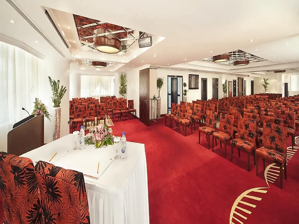 אבו דאבי Swiss Hotel Corniche