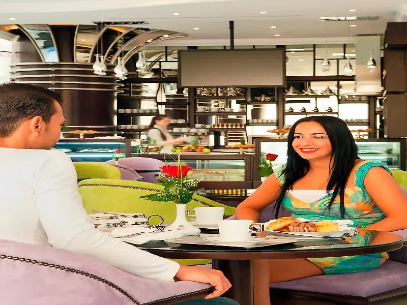 אבו דאבי Swiss Hotel Corniche