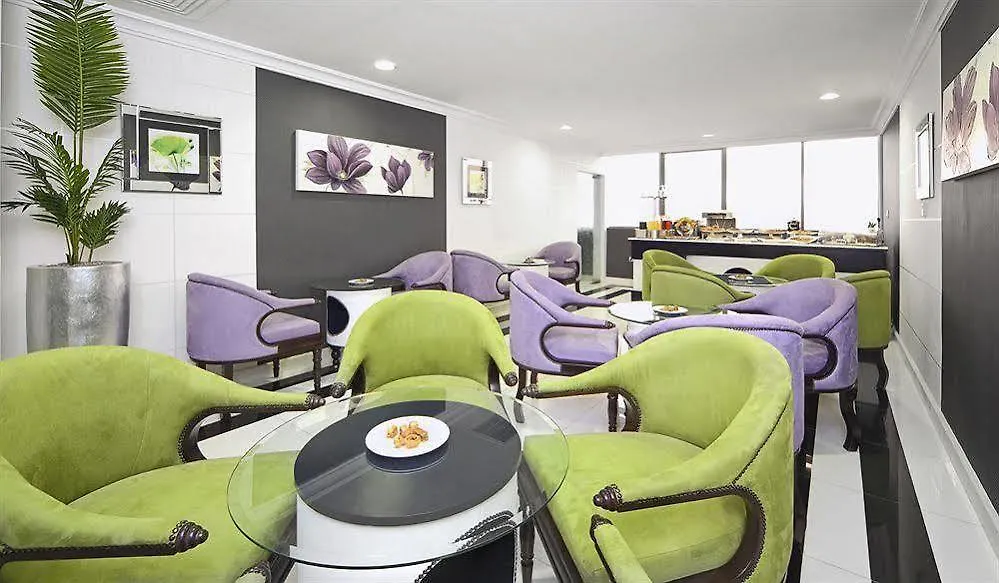 אבו דאבי Swiss Hotel Corniche