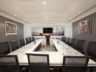 אבו דאבי Swiss Hotel Corniche 4*, אבו דאבי