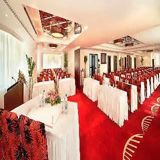 אבו דאבי Swiss Hotel Corniche