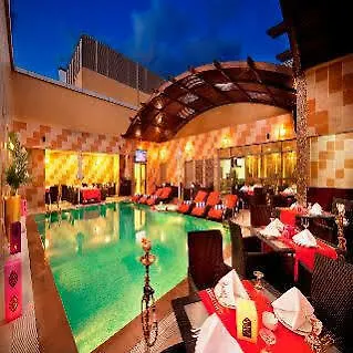 אבו דאבי Swiss Hotel Corniche